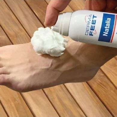 Крем-пена с 20% мочевиной и алоэ вера DermaFeet Natalia Espuma Hidratante Urea 150 мл - основное фото