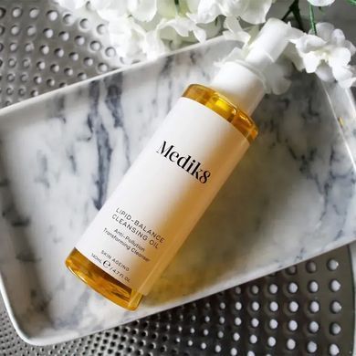 Очищувальна олія для обличчя Medik8 Lipid-Balance Cleansing Oil 140 мл - основне фото