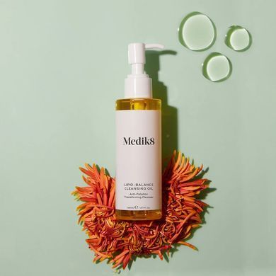 Очищувальна олія для обличчя Medik8 Lipid-Balance Cleansing Oil 140 мл - основне фото