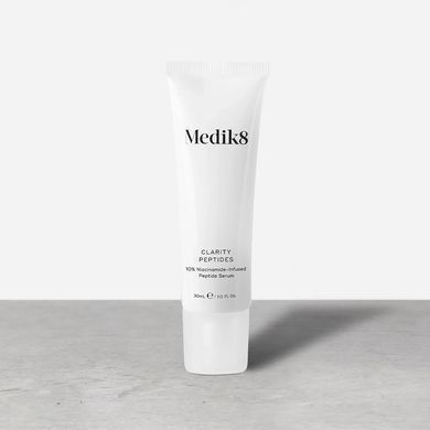Пептидная сыворотка с ниацинамидом Medik8 Clarity Peptides Serum 30 мл - основное фото