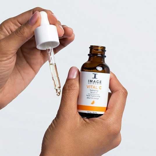 ᐉ Антиоксидантна зволожуюча сироватка Image Skincare Vital C
