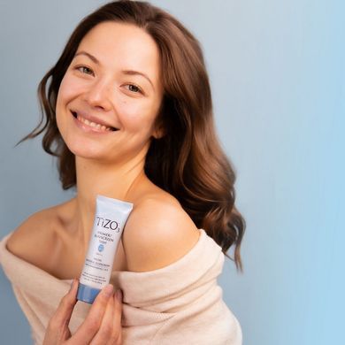 Тонований сонцезахисний праймер SPF 40 TiZO 3 Primer/Sunscreen Tinted SPF 40 PA+++ 50 г - основне фото