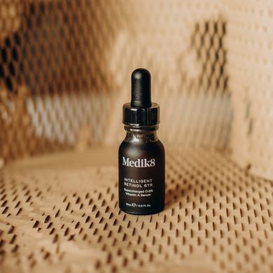 Сыворотка для лица с ретинолом Medik8 Intelligent Retinol 6TR Supercharged 0,6% Vitamin A Serum 15 мл - основное фото