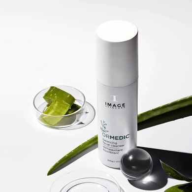 Балансувальний очищувальний засіб для обличчя Image Skincare Ormedic Balancing Facial Cleanser 177 мл - основне фото