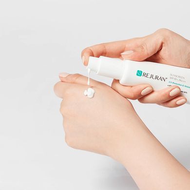 Солнцезащитный крем Rejuran Sunscreen SPF 50+/PA+++ 50 мл + платок - основное фото