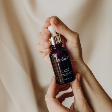 Интенсивная сыворотка с гиалуроновой кислотой Medik8 Hydr8 B5 Intense Serum 30 мл - основное фото