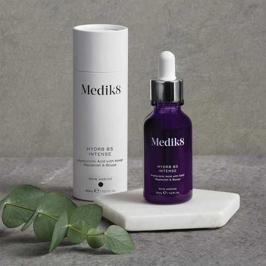 ᐉ Medik8 Hydr8 B5 Intense Serum 30 мл - купити в Лазерхауз