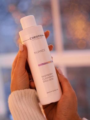 Очищающая эмульсия для лица с экстрактом малины Christina Nuance Raspberry Cleansing Emulsion 300 мл - основное фото