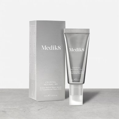 Ночная сыворотка со стабильным ретиналем 0,2% Medik8 Crystal Retinal 20 Night Serum 30 мл - основное фото