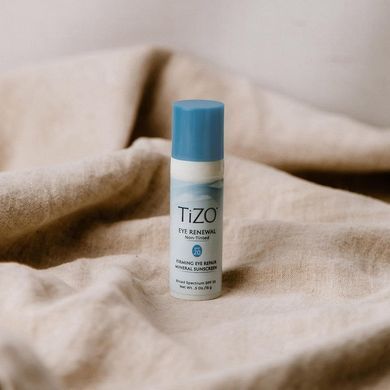 Сонцезахисний крем для зони навколо очей SPF 20 TiZO Eye Renewal Non-Tinted SPF 20 15 г - основне фото