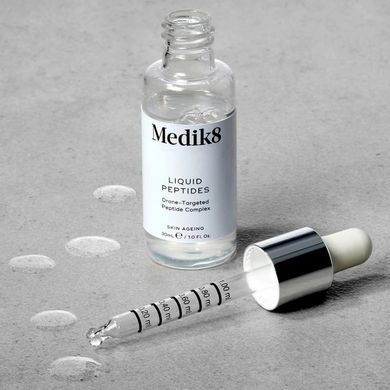 Мультипептидная антивозрастная сыворотка Medik8 Liquid Peptides 30 мл - основное фото