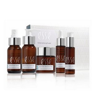 Набор «Возрождение кожи за 30 дней» ESSE Skin Revival Set - основное фото