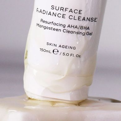 Гель для умывания с кислотами и экстрактом мангостина Medik8 Surface Radiance Cleanse 150 мл - основное фото