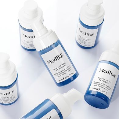 Сыворотка с ниацинамидом Medik8 Niacinamide Peptides Serum 30 мл - основное фото