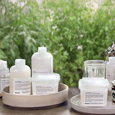 Очищающий крем для кудрявых волос Davines Essential Haircare Love Curl Cleansing Cream 500 мл - основное фото