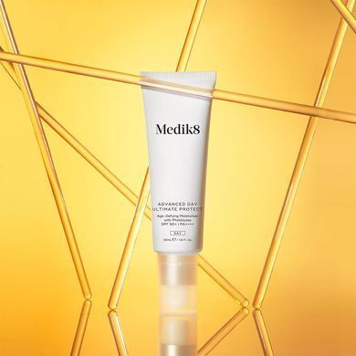 Дневной защитный крем с SPF 50 Medik8 Advanced Day Ultimate Protect SPF 50+ PA++++ 50 мл - основное фото