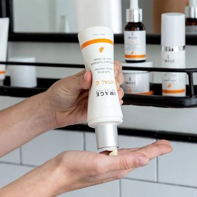 Очищающий крем с витамином C Image Skincare Vital C Hydrating Facial Cleanser 177 мл - основное фото